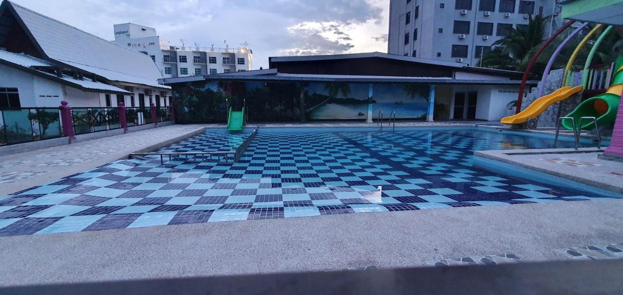 Rasa Senang Villa -Islam Guest Only Pantai Cenang  Exteriör bild