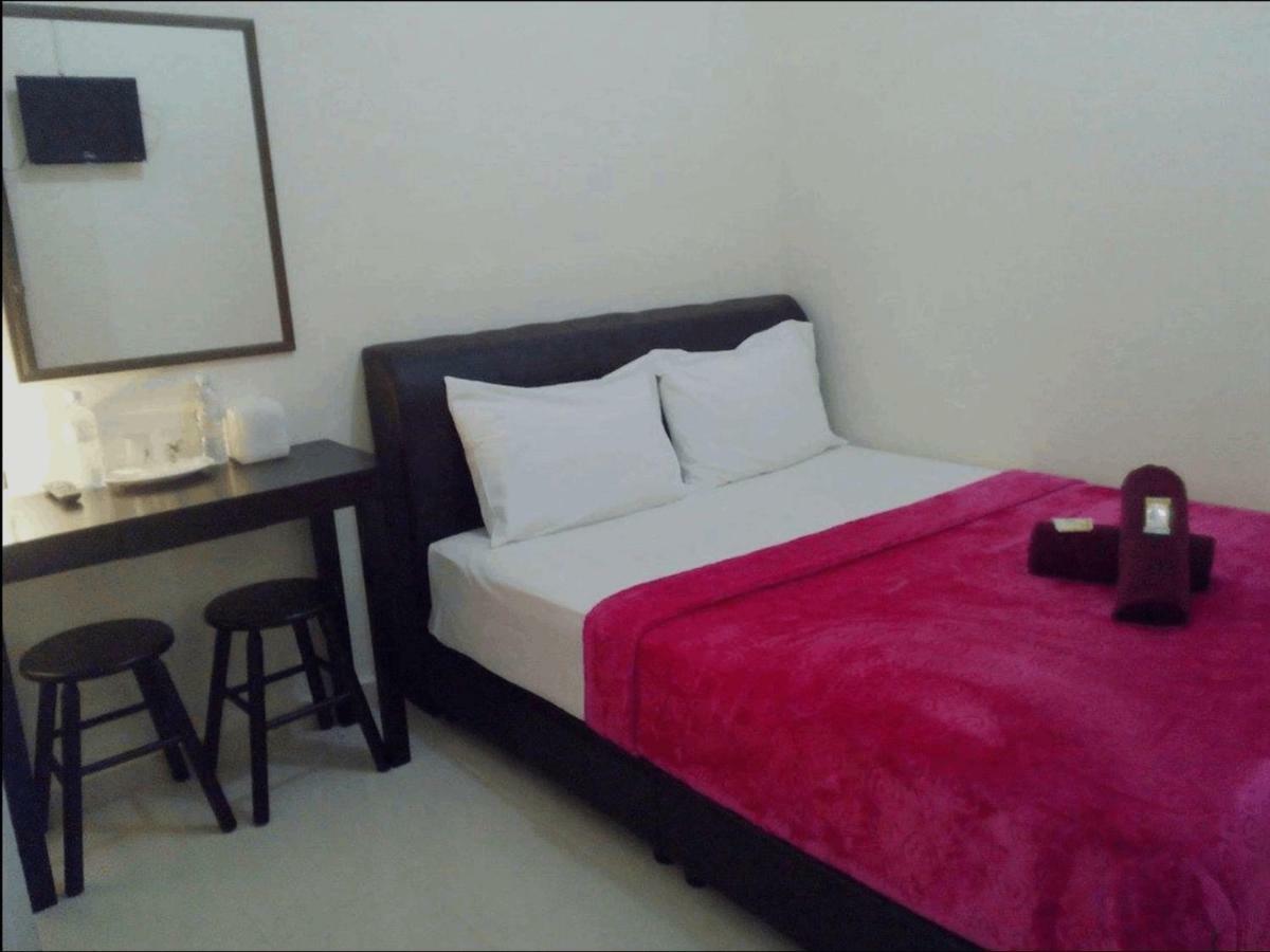 Rasa Senang Villa -Islam Guest Only Pantai Cenang  Exteriör bild